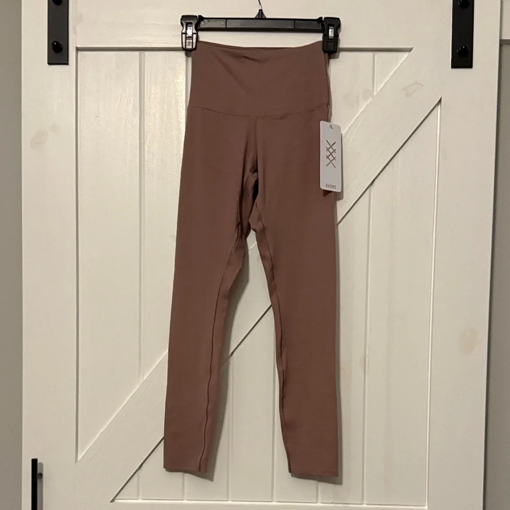 RHONE Women's Mauve Revive Leggings - Picture 2 of 5